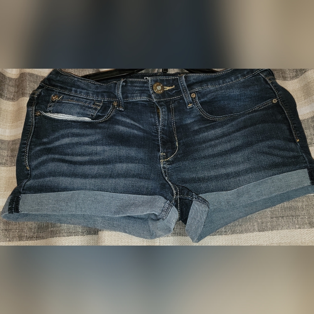 Denizen low rise levi's shorts